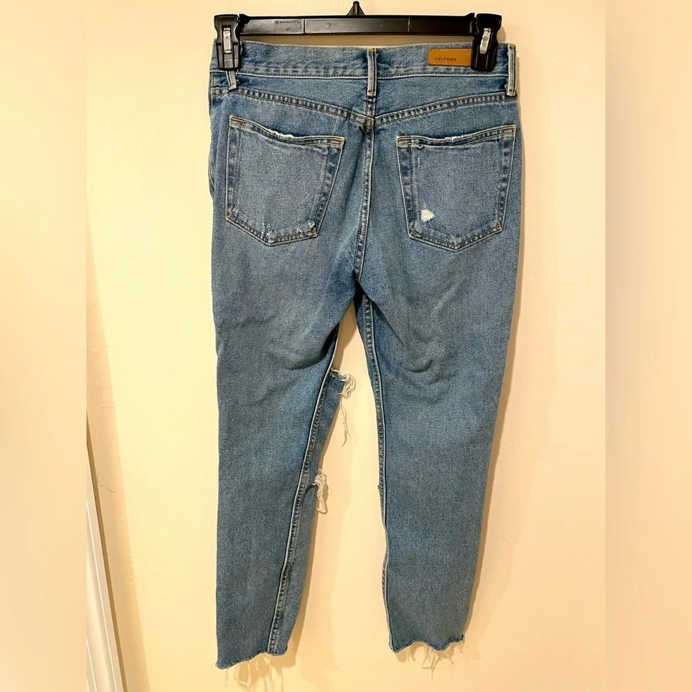 GRLFRND Distressed‎ Jeans. Size 26. Style yourself like a 90’s supermodel.